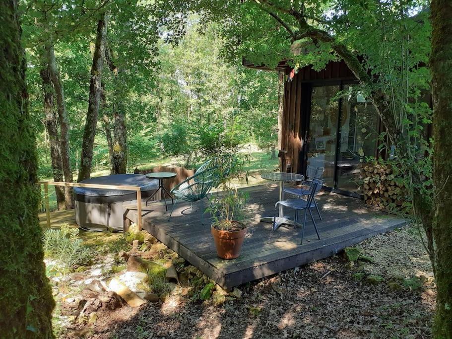 Le Gite De La Cabane De L'Oiseau Couze-et-Saint-Front Εξωτερικό φωτογραφία